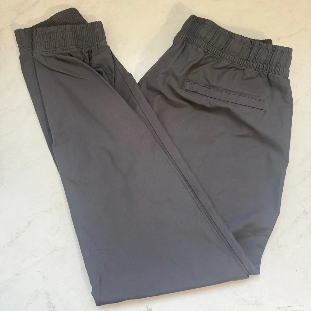 Nike Men's Large Gray Woven Joggers Neutral Active Gym Minimalist Travel